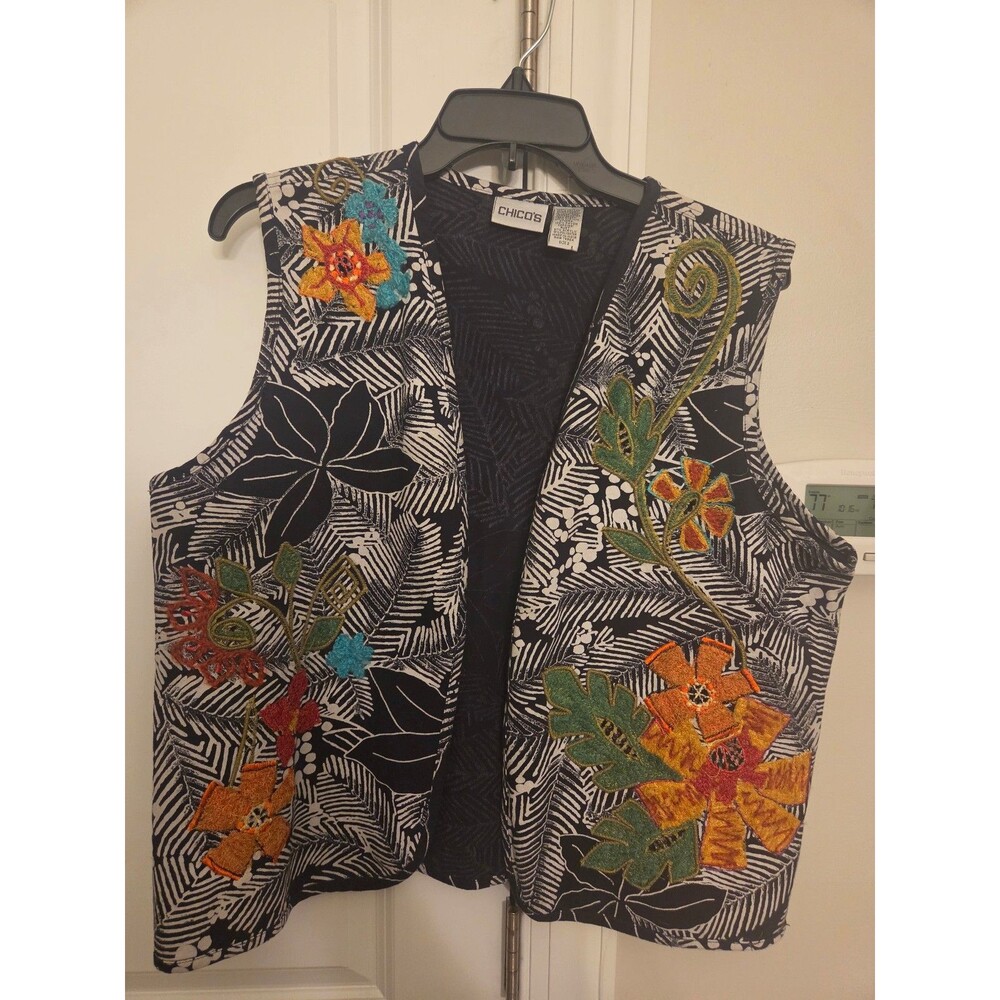 Chico's Black Embroidered Sleeveless Floral Tropical Vest Size 2 US 12